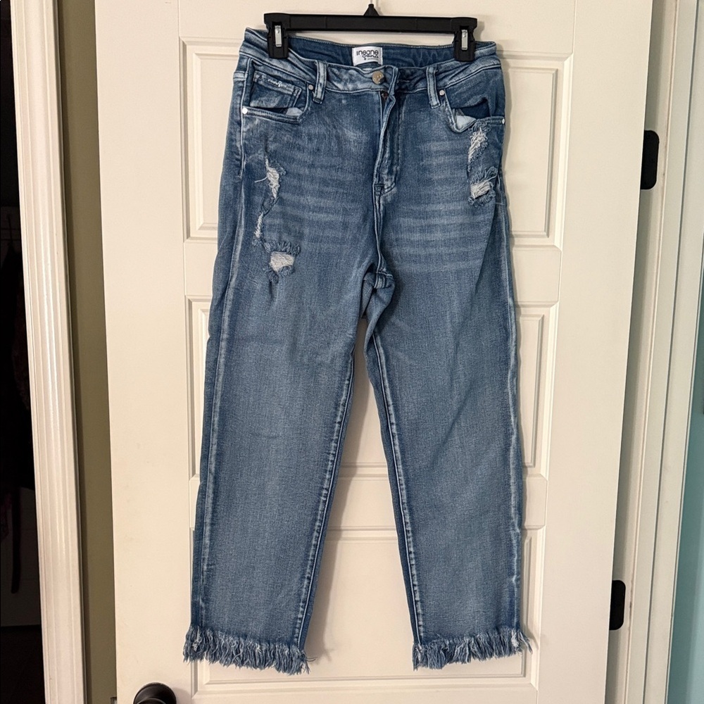 Trendy Blue Distressed Jeans with Frayed Hem